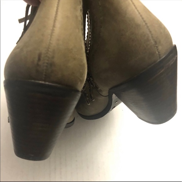 Sam Edelman Louie fringe booties size 7 stacked angled heel Dark Beige/Tan - Picture 4 of 8